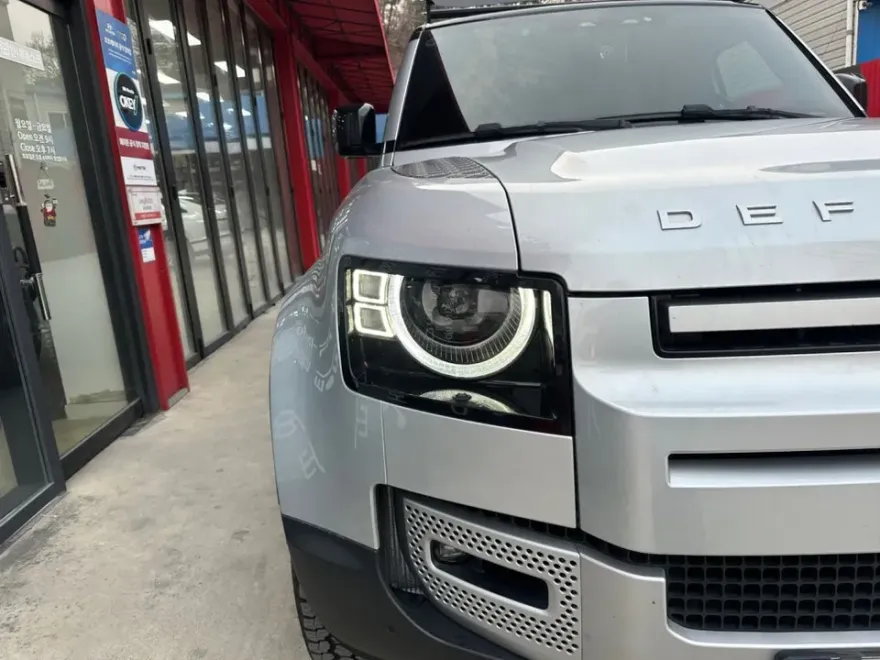 Land Rover Defender lighting upgrade - Land Rover Defender Lighting Upgrade Review: Cost & Results photo 5
