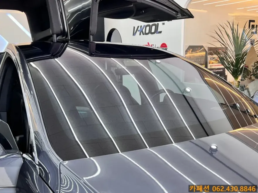 Tesla Model Xのカーフィルム施工事例｜費用目安・仕上がり 施工写真 3-2