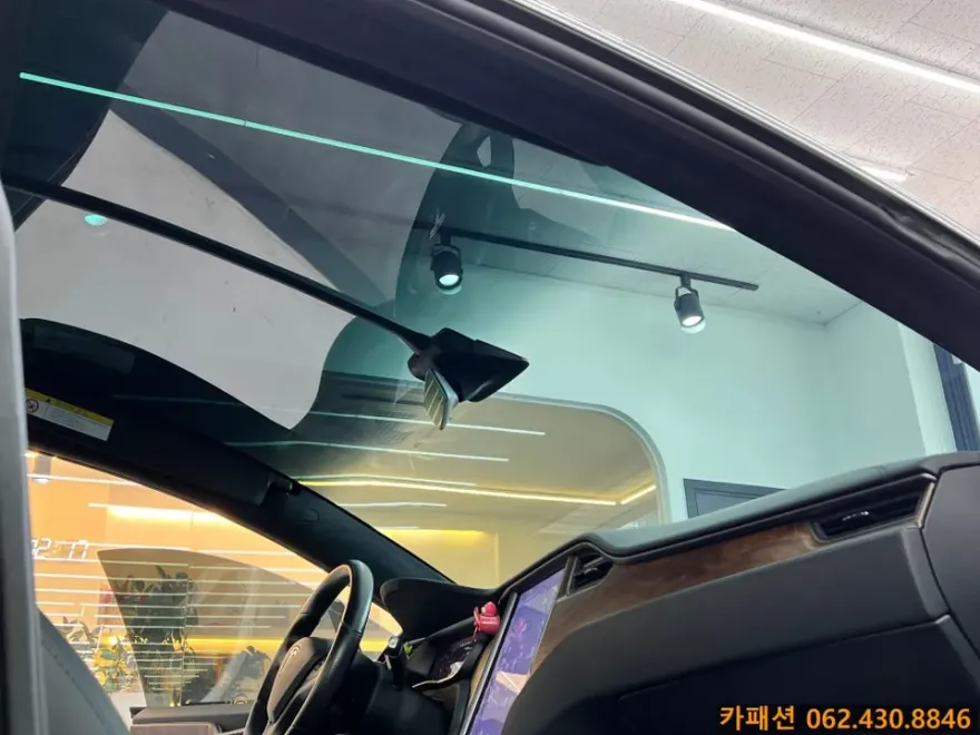 Tesla Model Xのカーフィルム施工事例｜費用目安・仕上がり 施工写真 1-3