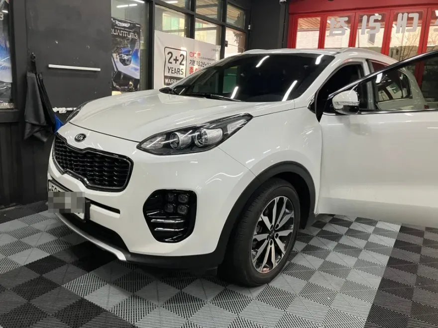 Kia Sportageのドラレコ取付事例|費用目安・仕上がり 施工写真 1-1