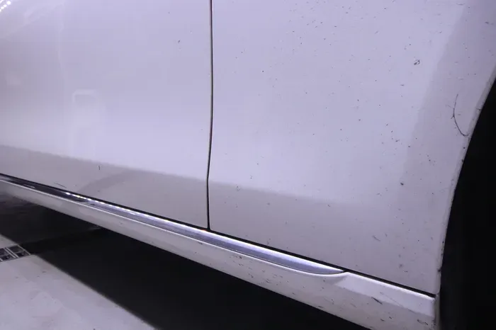 Mercedes-Benz Eクラス W213のガラスコーティング事例|費用目安・仕上がり 施工写真 3-3