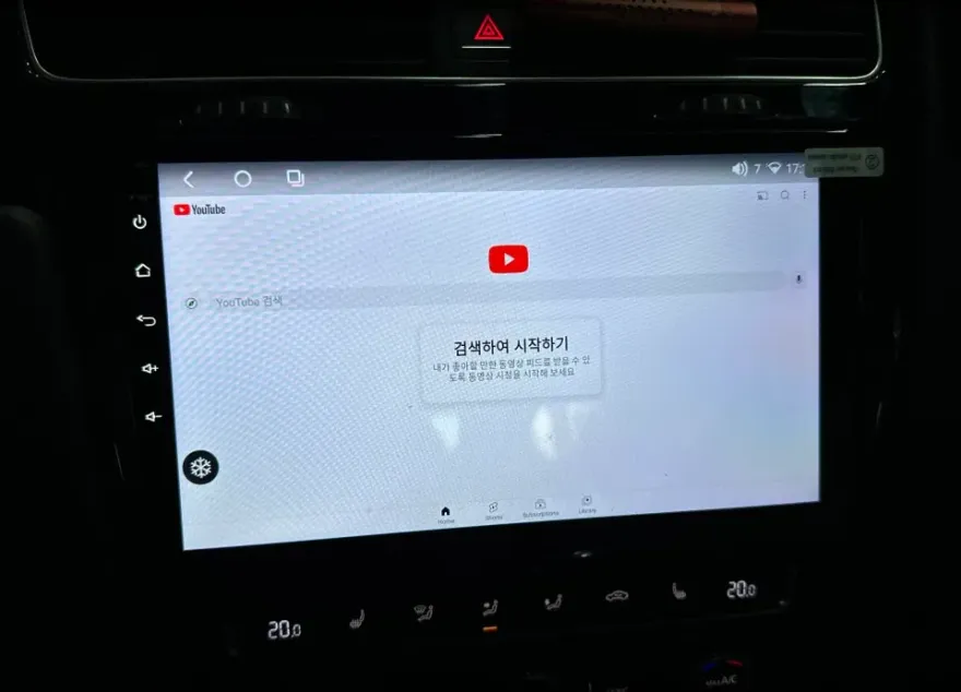 Volkswagen GolfのAndroid Auto・CarPlay取付事例 施工写真 4-2