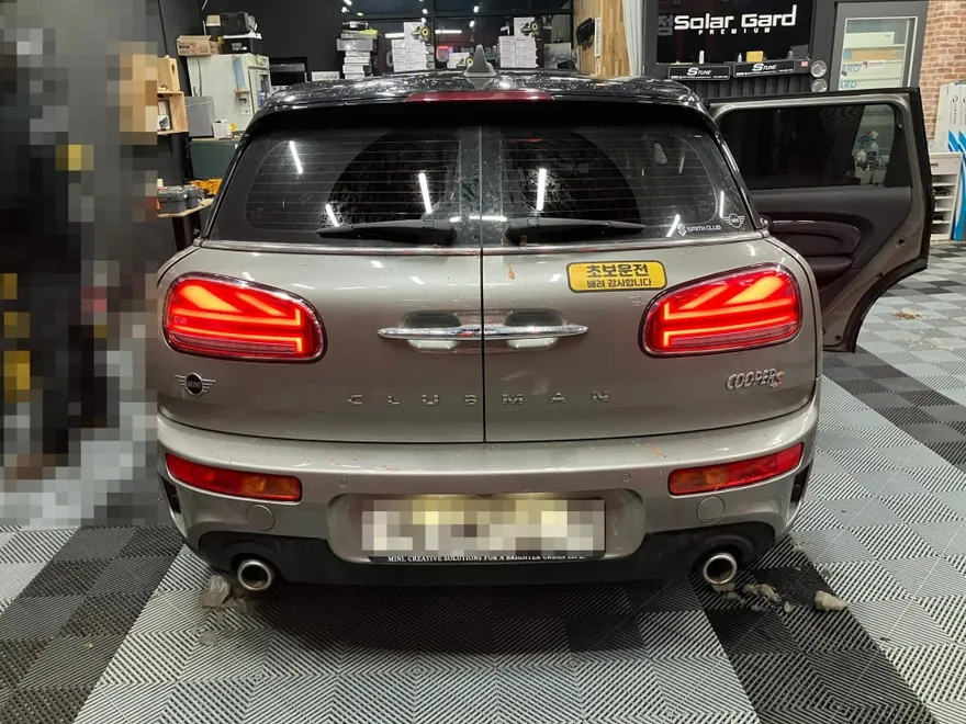 MINI Clubmanのドラレコ取付事例|費用目安・仕上がり 施工写真 2-1