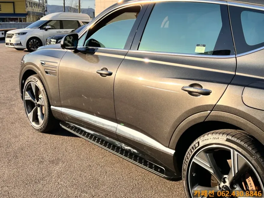 Genesis GV80 body kit - Genesis GV80 Body Kit Installation Review photo 3