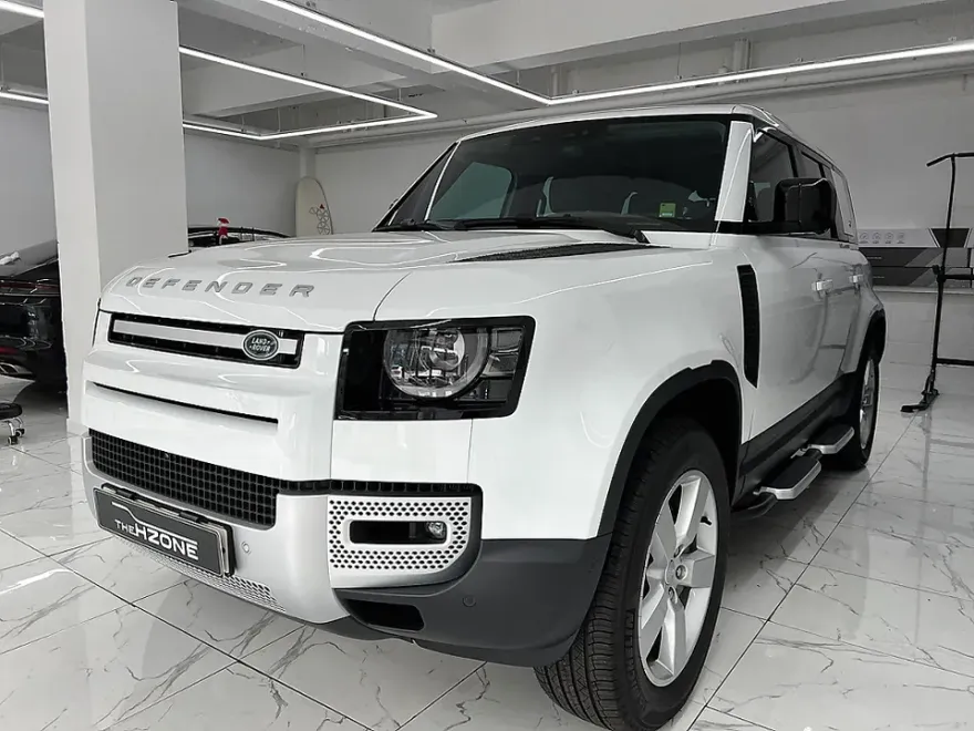 Land Rover Defenderのカーラッピング事例|費用目安・仕上がり 施工写真 2-3