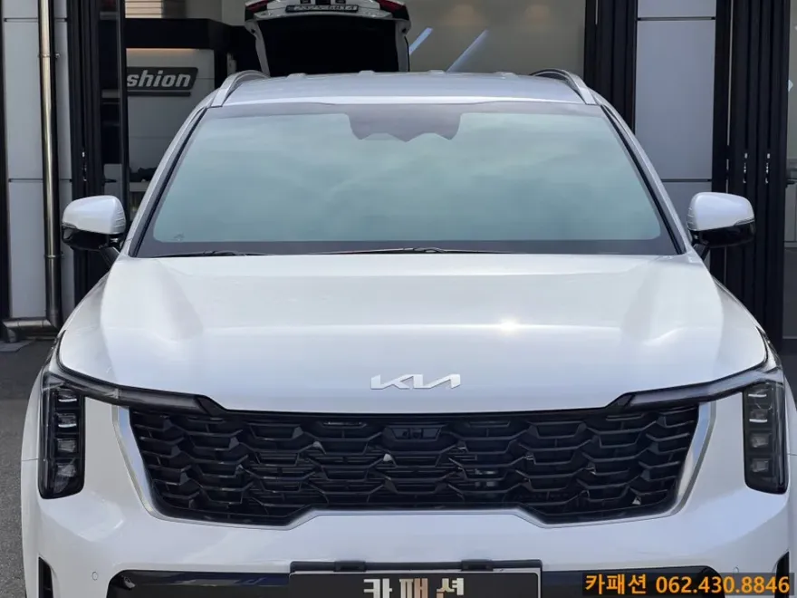 Kia Sorento MQ4のカーフィルム施工事例｜断熱・プライバシー効果 施工写真 3-1