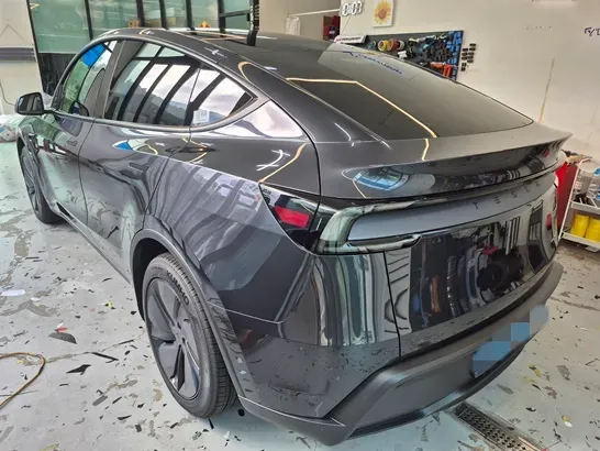 Tesla Model YのPPF施工事例｜費用目安と仕上がり 施工写真 4-1