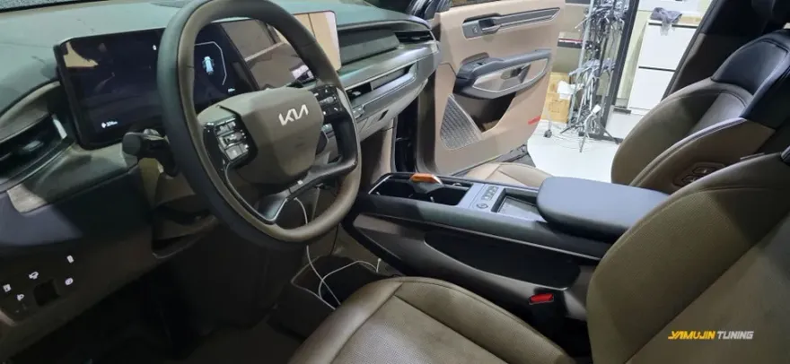 Kia EV9 ambient lighting - Kia EV9 Ambient Lighting Review: Mood Lighting Cost & Results photo 3