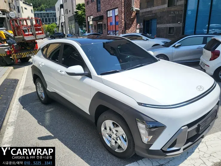 Hyundai Konaのカーラッピング事例|費用目安・仕上がり 施工写真 2-3
