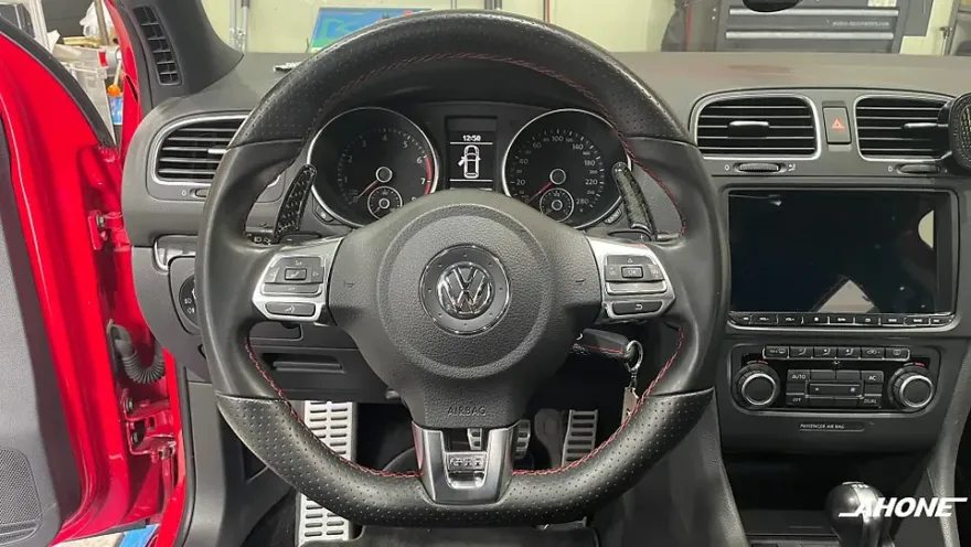 Volkswagen Golf 6th Gen steering wheel - Volkswagen Golf 6th Gen Steering Wheel Installation Review — Cost photo 3