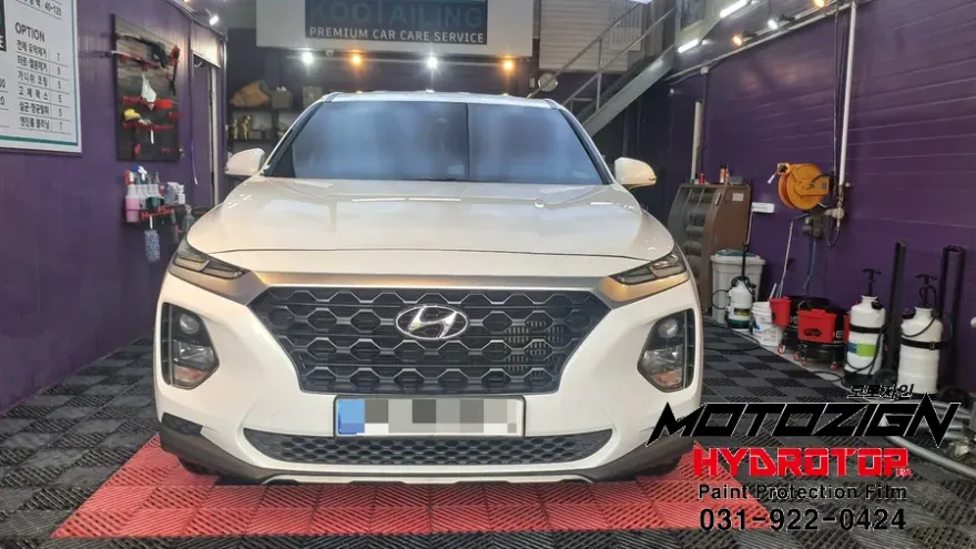 Hyundai Santa Feのガラスコーティング事例|費用目安・仕上がり 施工写真 3-1