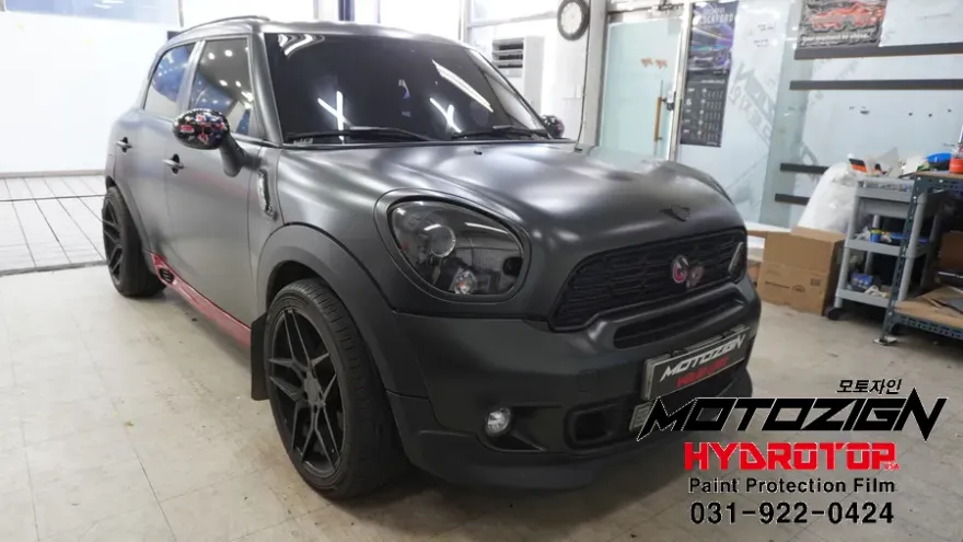 MINI Countrymanのカーラッピング事例|費用目安・仕上がり 施工写真 3-1
