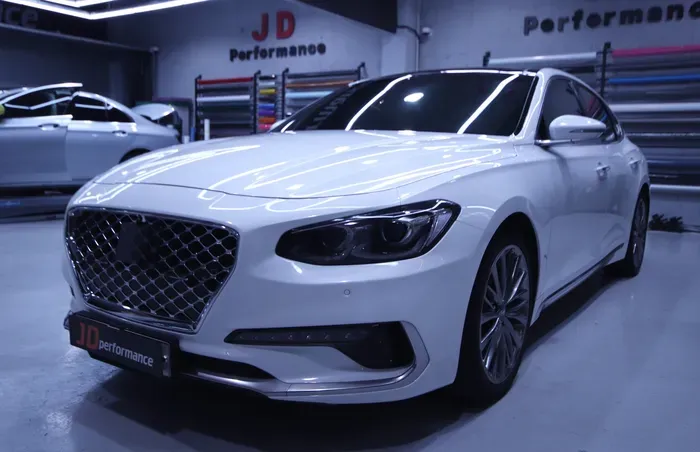 Hyundai Grandeur IGのガラスコーティング事例|費用目安・仕上がり 施工写真 1-3