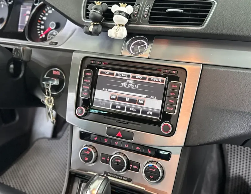 Volkswagen CCのAndroid Auto・CarPlay取付事例 施工写真 4-1