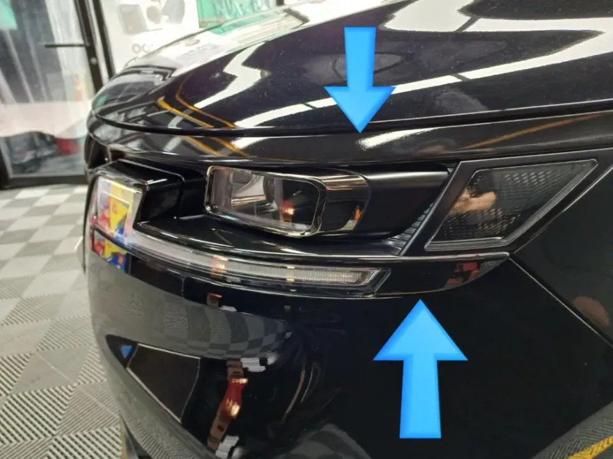 Kia Carnival KA4のカーラッピング事例|クローム除去でオールブラック化 施工写真 1-2
