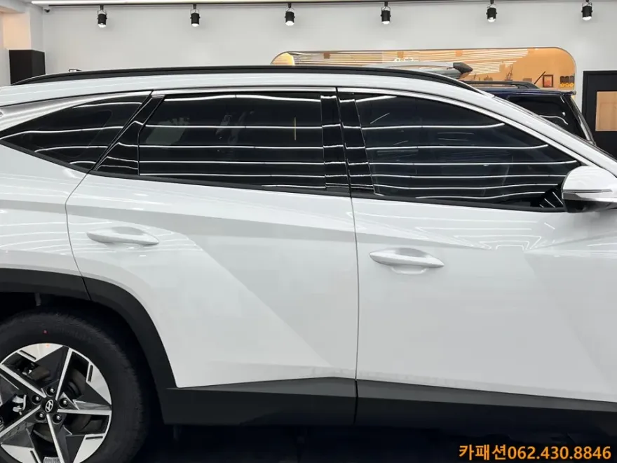 Hyundai Tucson NX4のカーフィルム施工事例|費用目安・仕上がり 施工写真 1-3