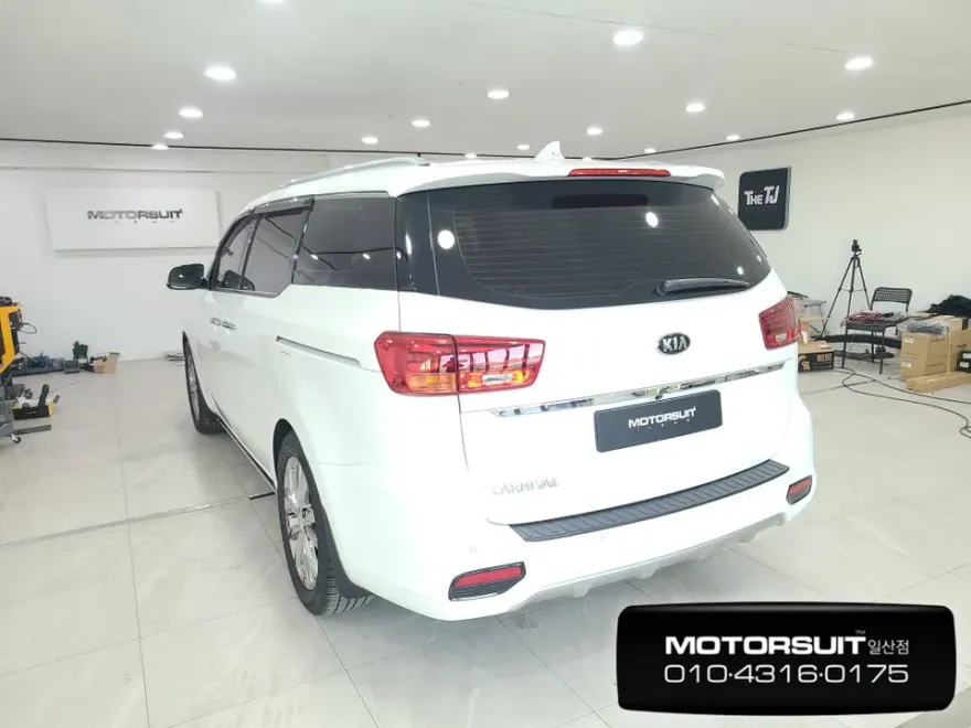 Kia Carnival 4th Gen body kit - Kia Carnival 4th Gen Body Kit Installation Cost & Review photo 3