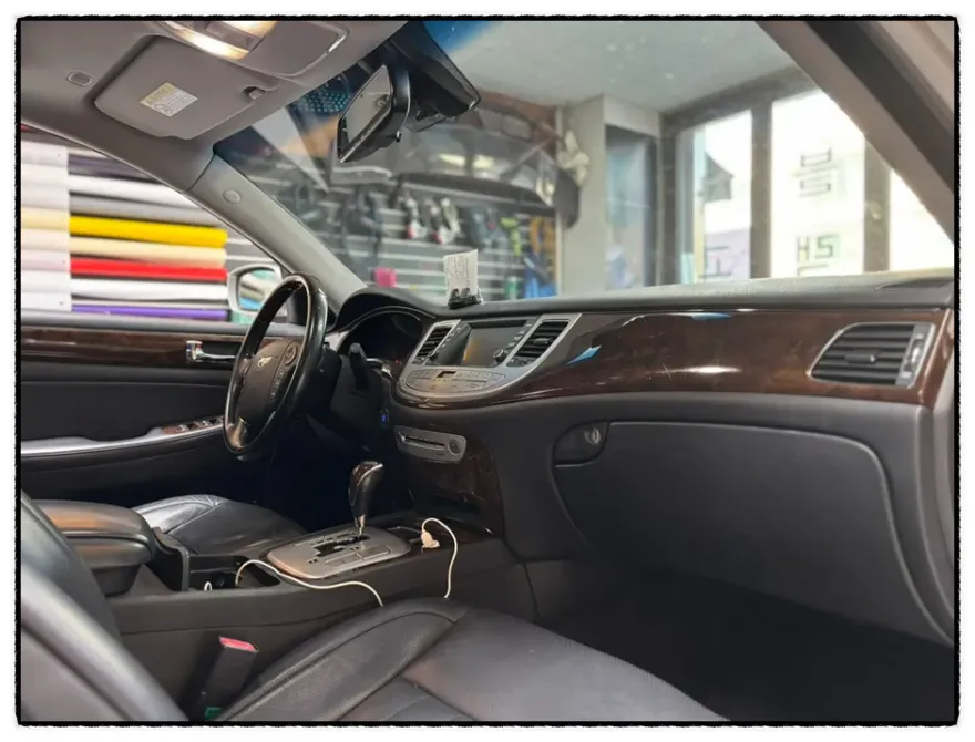 Genesis BHのカーオーディオ施工事例 施工写真 3-1