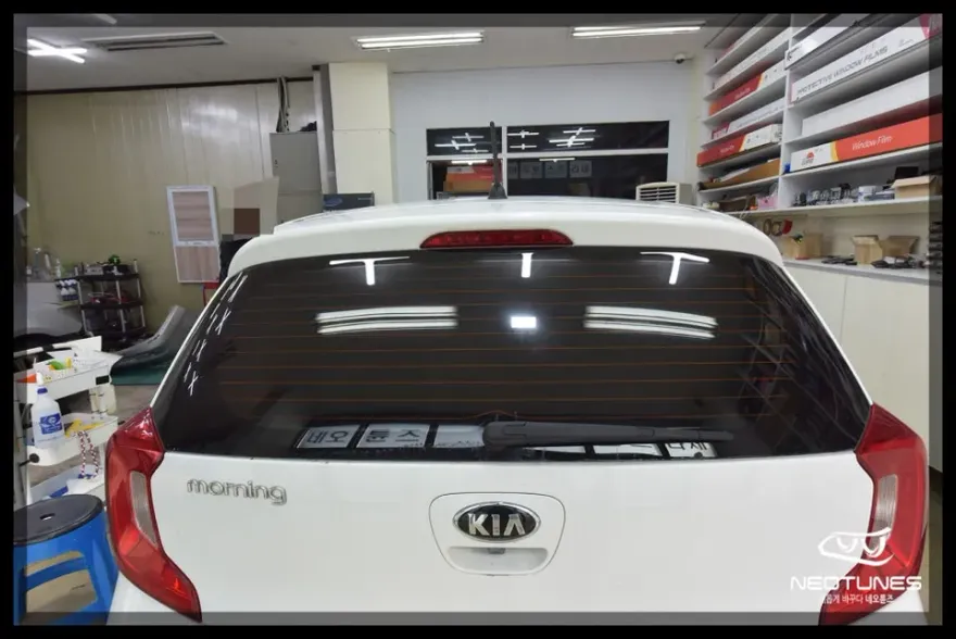 Kia Morning JAのカーフィルム施工事例|断熱・UVカット効果 施工写真 1-3