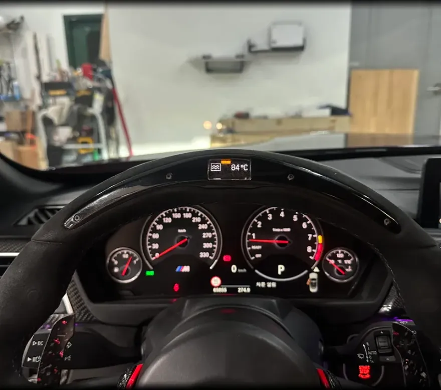 BMW M4 F82 steering wheel - BMW M4 F82 Steering Wheel Customization Review photo 5