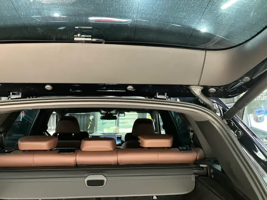 BMW X5のドラレコ取付事例|費用目安・仕上がり 施工写真 2-3