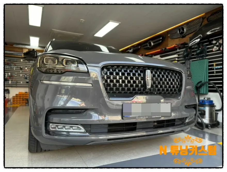 Lincoln Aviatorのカーラッピング事例|費用目安・仕上がり 施工写真 3-1