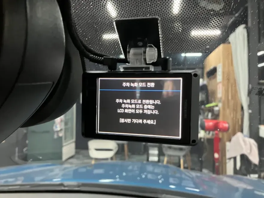 MINI Countryman F60のドラレコ取付事例|費用目安と仕上がり 施工写真 3-3