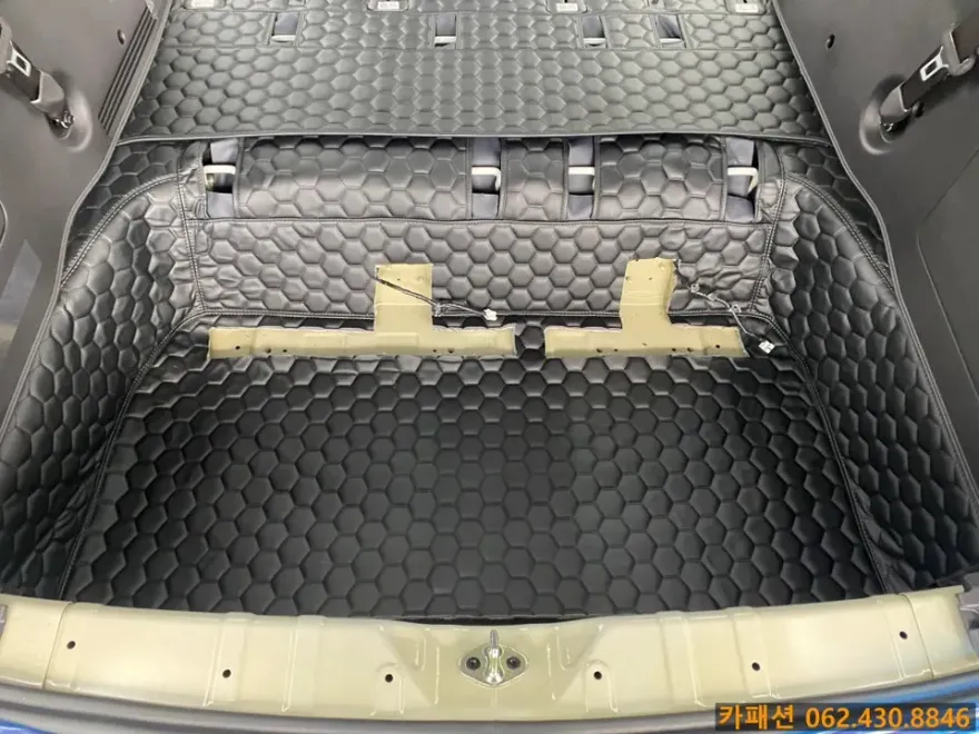 Kia Carnival KA4のカーフィルム施工事例|費用目安・仕上がり 施工写真 3-1