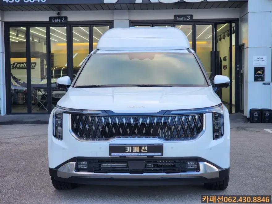 Kia Carnival Hi-Limousineのカーフィルム施工事例 施工写真 1-1