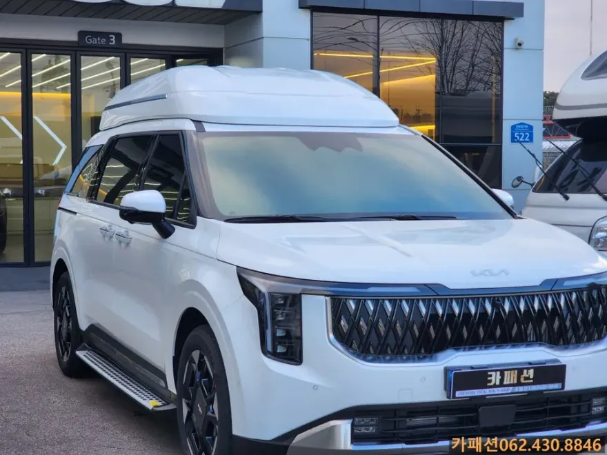 Kia Carnival Hi-Limousineのカーフィルム施工事例 施工写真 4-1
