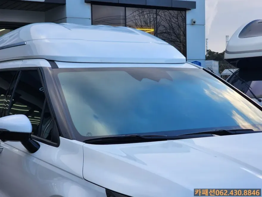 Kia Carnival Hi-Limousineのカーフィルム施工事例 施工写真 1-2