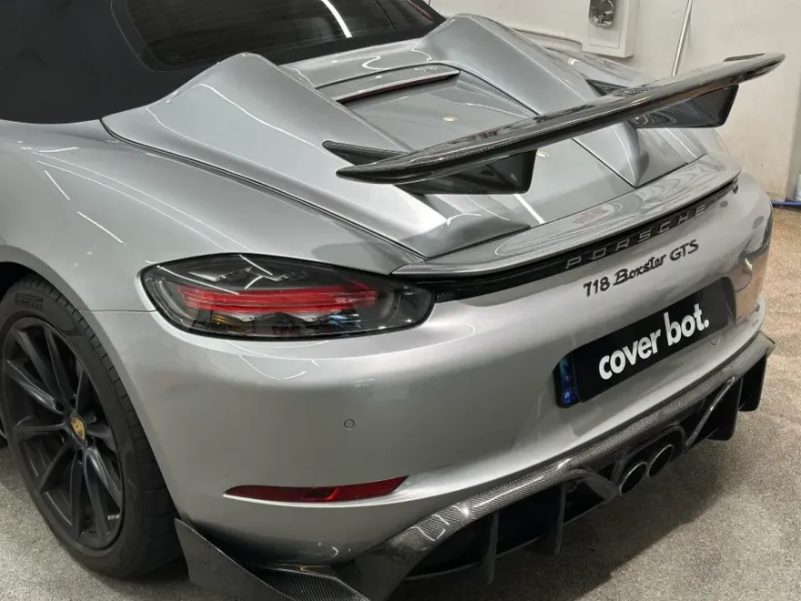 ポルシェ 718 Boxster GTSのカーラッピング事例|レーシングイエローへの変身 施工写真 1-2