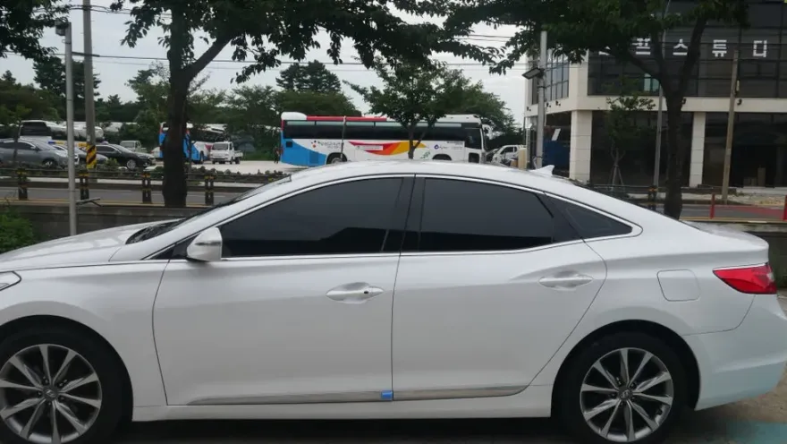 Hyundai Grandeur HGのカーフィルム施工事例|費用目安・仕上がり 施工写真 3-3