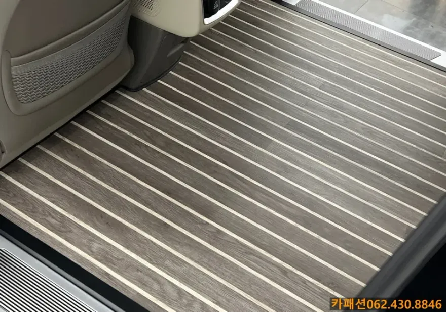 Kia Carnival KA4のカーラッピング事例|費用目安・仕上がり 施工写真 3-1