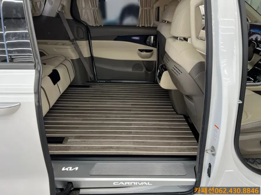 Kia Carnival KA4のカーラッピング事例|費用目安・仕上がり 施工写真 1-2
