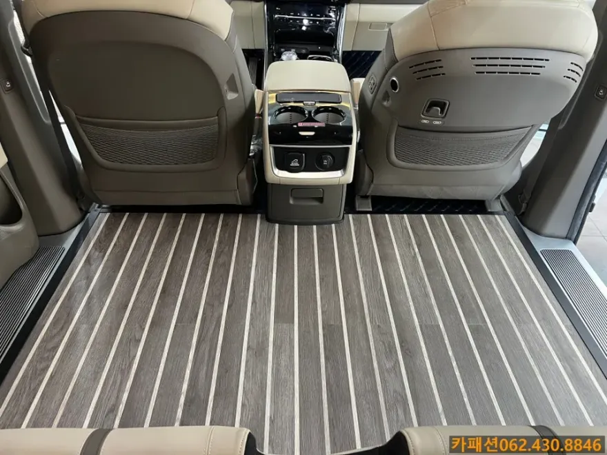 Kia Carnival KA4のカーラッピング事例|費用目安・仕上がり 施工写真 1-3