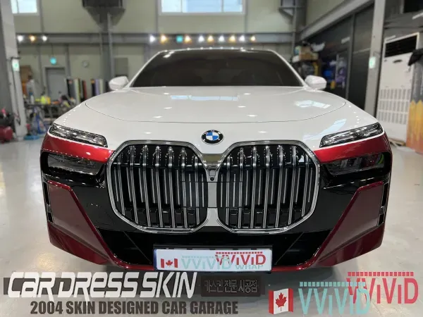 BMW 7 Series G70 施工事例:デュオトーンラッピング 施工写真 3-2