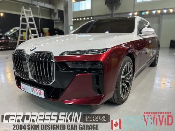BMW 7 Series G70 施工事例:デュオトーンラッピング 施工写真 2-3