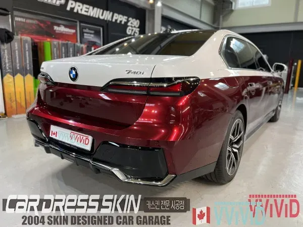 BMW 7 Series G70 施工事例:デュオトーンラッピング 施工写真 3-3
