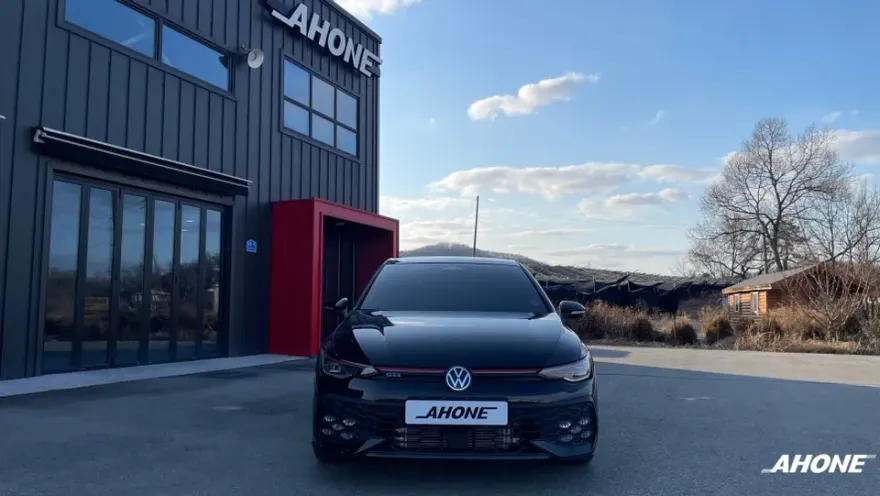 Volkswagen Golf dash cam installation result