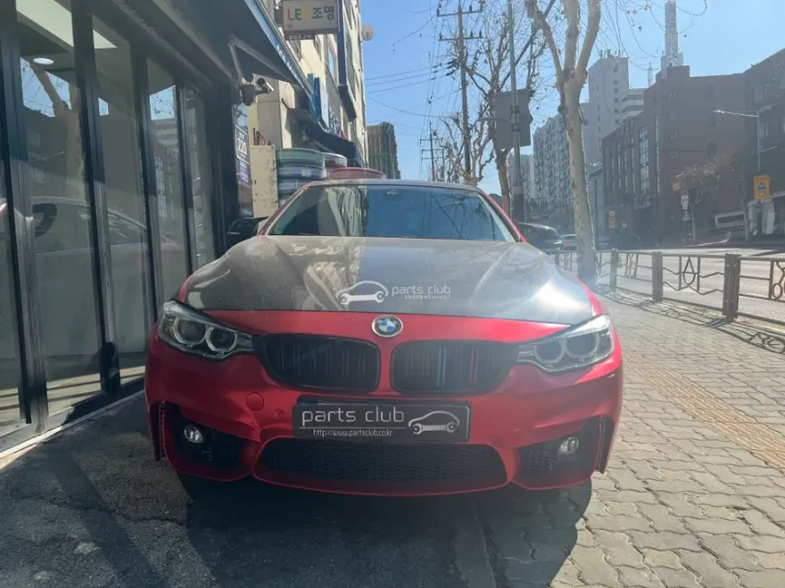 BMW 4 Seriesのカーラッピング事例|費用目安・仕上がり 施工写真 1-1