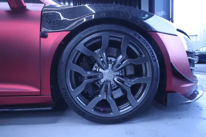Audi R8 body kit - Audi R8 Body Kit Installation Review photo 4
