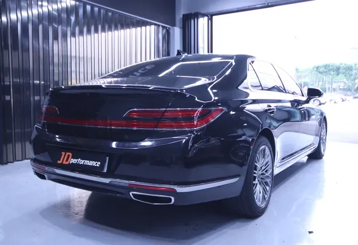 Genesis G90のガラスコーティング事例|費用目安・仕上がり 施工写真 3-1