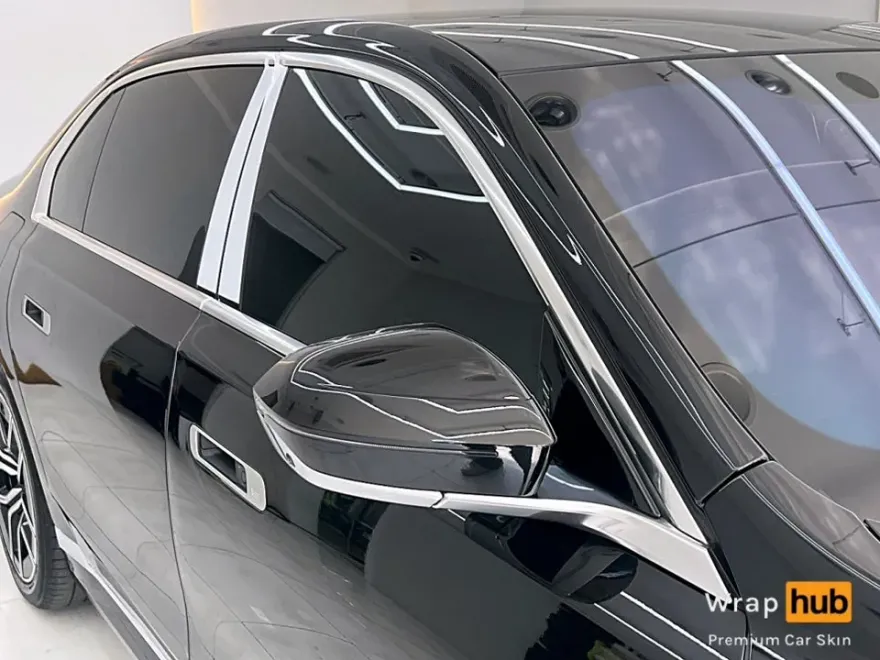 BMW 7 Seriesのカーラッピング事例|クローム除去で高級感アップ 施工写真 2-1
