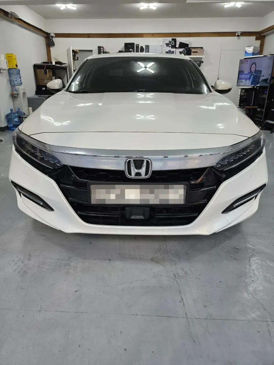 Honda Accord 10のAndroid Auto・CarPlay取付事例 施工写真 1-1