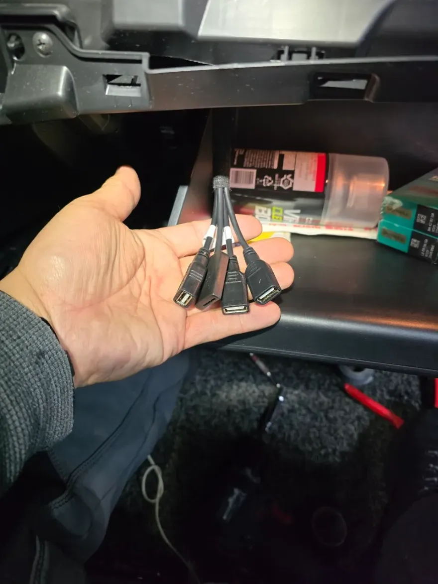 Honda Accord 10のAndroid Auto・CarPlay取付事例 施工写真 4-1