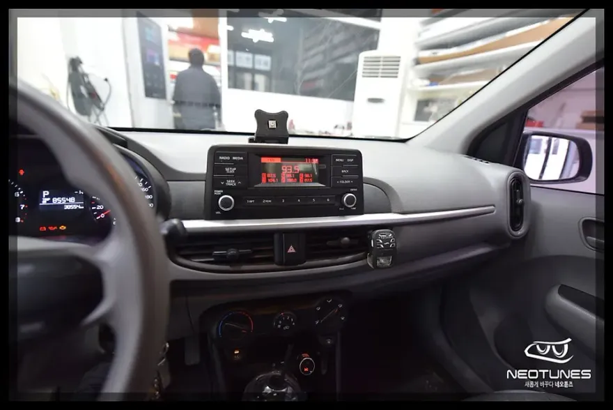 Kia Morning JAのAndroid Auto・CarPlay取付事例 施工写真 3-1