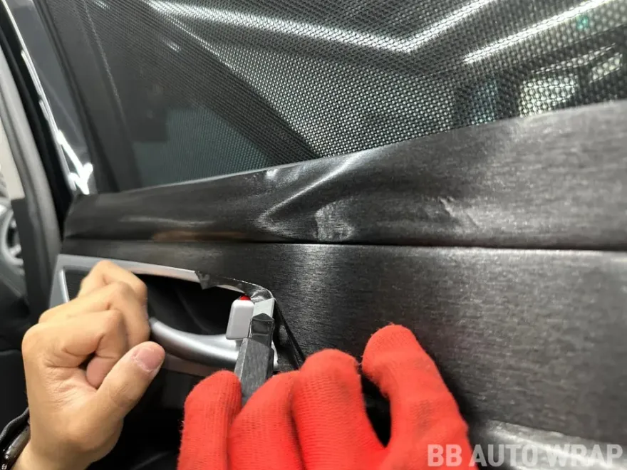 Genesis G80 vinyl wrap - Genesis G80 Vinyl Wrap Review: Interior Upgrade photo 4