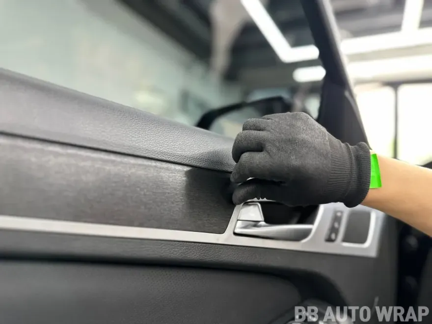 Genesis G80のカーラッピング事例 施工写真 1-2