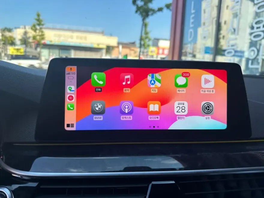 BMW 5 Series G30のAndroid Auto・CarPlay取付事例 施工写真 2-2